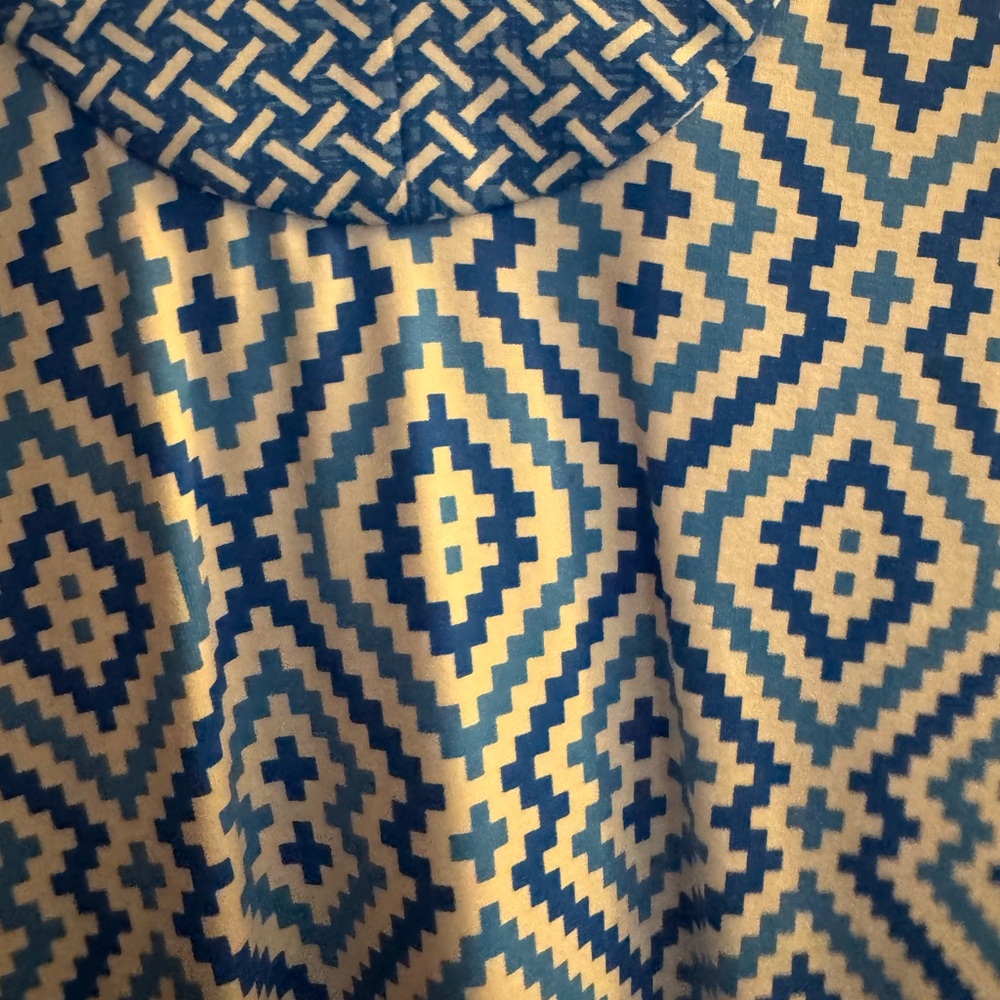 Blue and White Geometric Pattern Dress - Picture 4 of 4